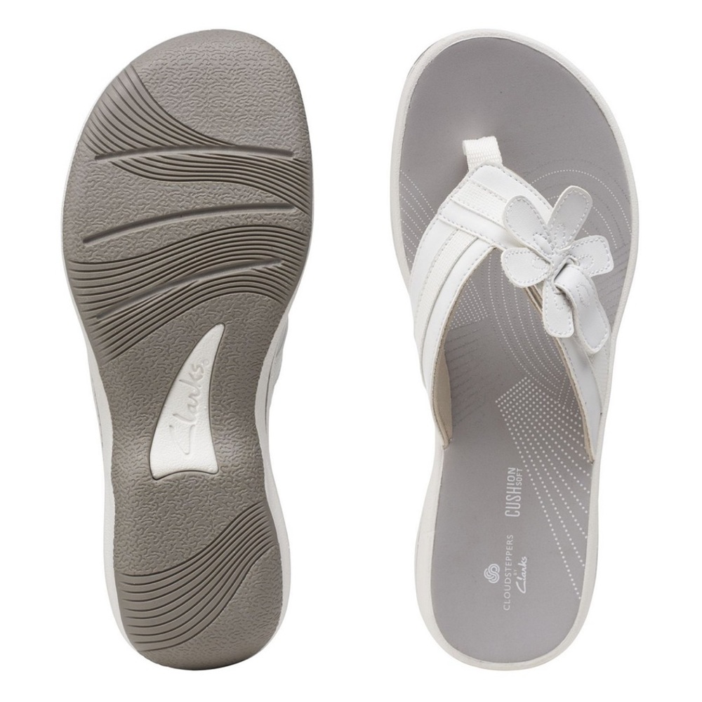 Clarks Women’s cloudsteppers brinkley flora sandals